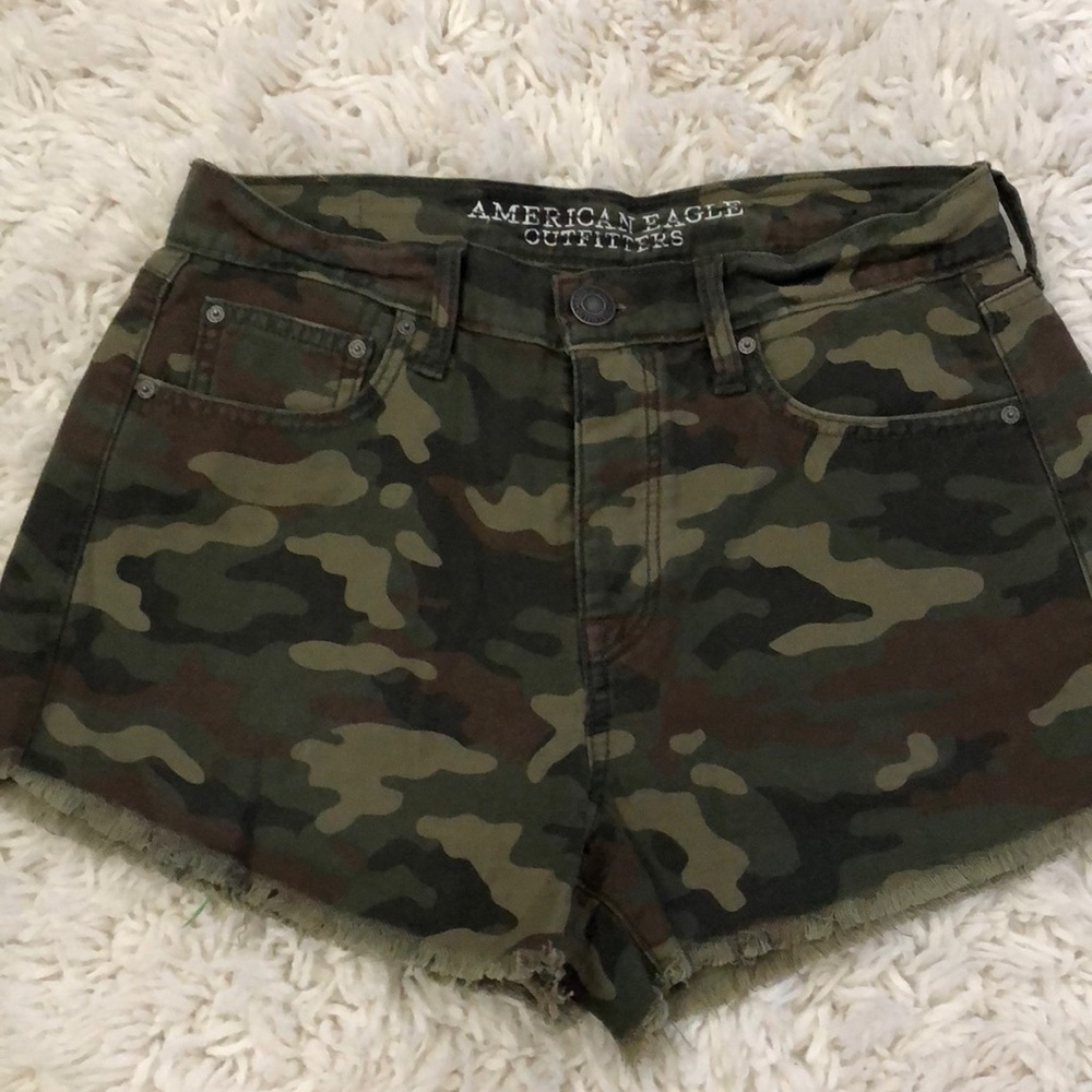 Camo American Eagle shorts!